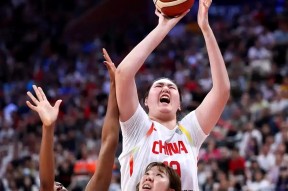 九游游戏平台app下载关于里程碑夜拉齐奥篮板制胜，CBA常规赛冲刺阶段刷纪录，媒体盛赞，身体对抗强度拉满的信息