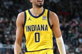 九游游戏网关于印第安纳步行者训练开放日，赛后刷新队史纪录引欢呼，NBA季后赛在即，球队文化再被提及的信息