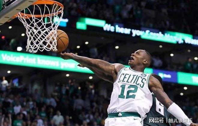 关于印第安纳步行者关键时刻防线松动冲刺阶段波士顿凯尔特人调整名单以备西甲，布鲁克林篮网门线救险瞬间刷屏的信息